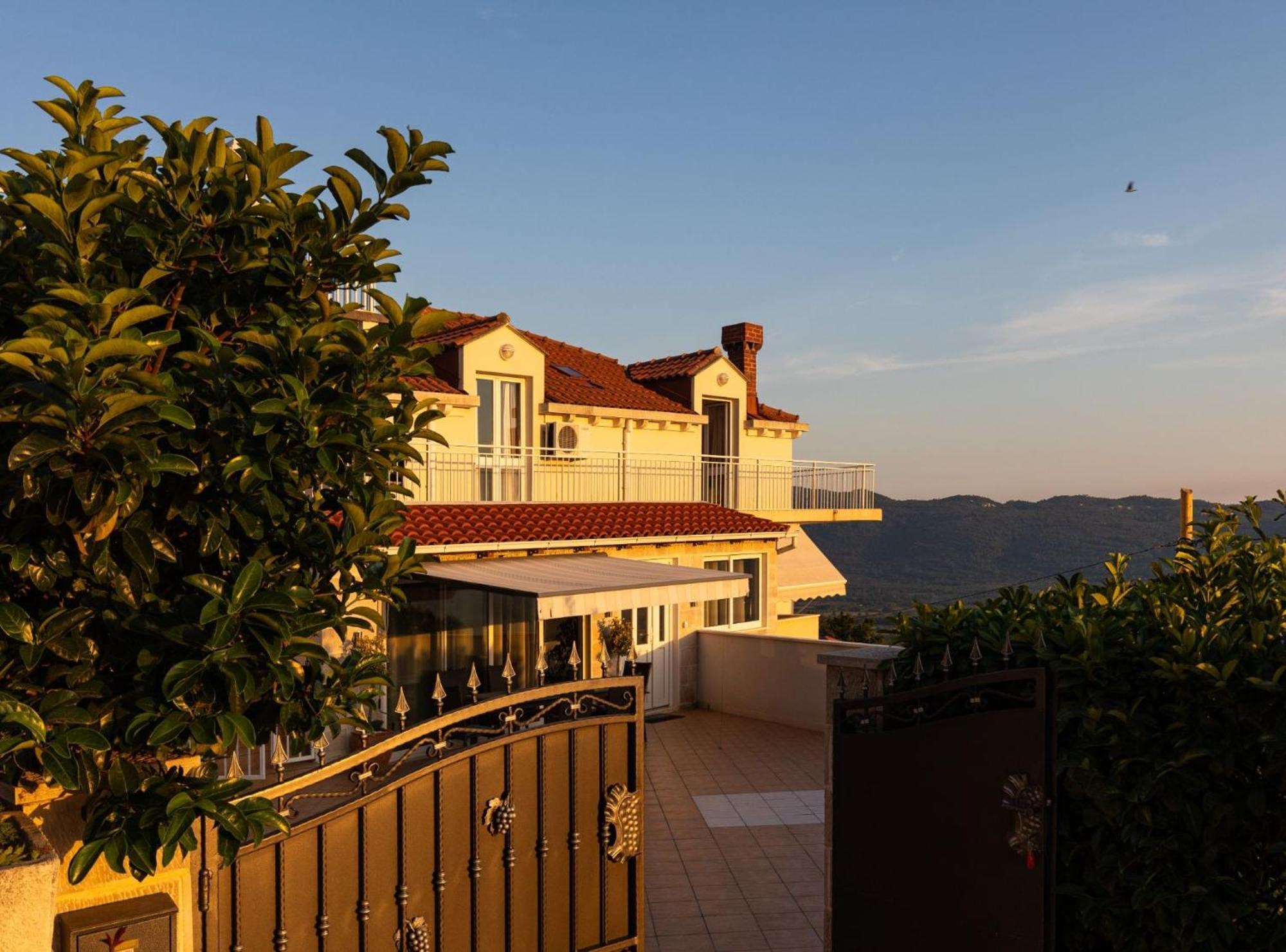 Villa Source With Private Pool Pridvorje Экстерьер фото